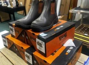 safetyboots.jpg